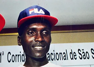 O queniano Paul Tergat, maior vencedor da Corrida de São Silvestre