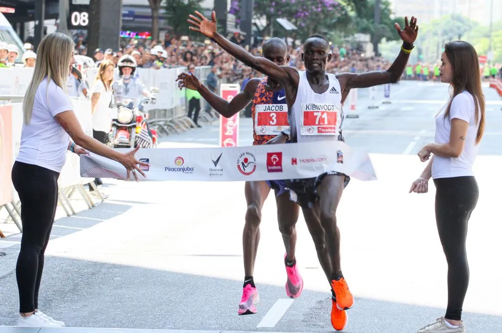 Disputa da chegada da 95ª Corrida Internacional de São Silvestre, em 2019
